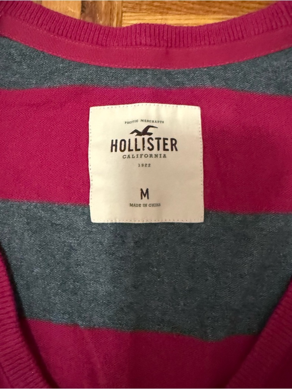 HOLLISTER Sweater - Picture 3 of 3